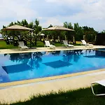 Zeytin Bahcesi Hotel 3*