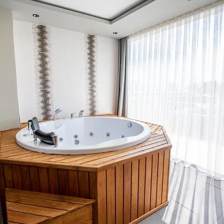 Otel Zeytin Bahcesi 3*