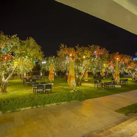 Zeytin Bahcesi Hotel 3*