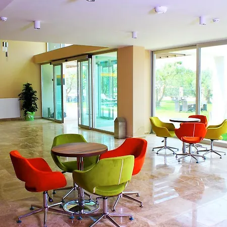 Zeytin Bahcesi מלון 3*